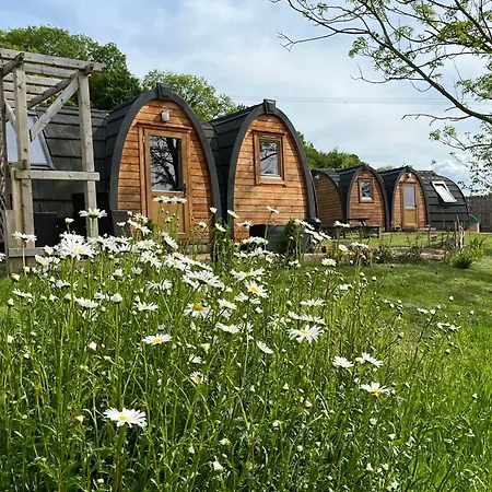 Hedgehog Glamping Pod School House Farm Hotel Leighton  Exterior photo